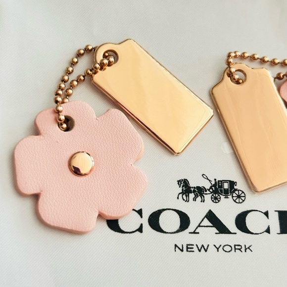 NWOT Coach Tea Rose and Rose Gold Tag Keychain/ Bag Charm - Picture 4 of 12
